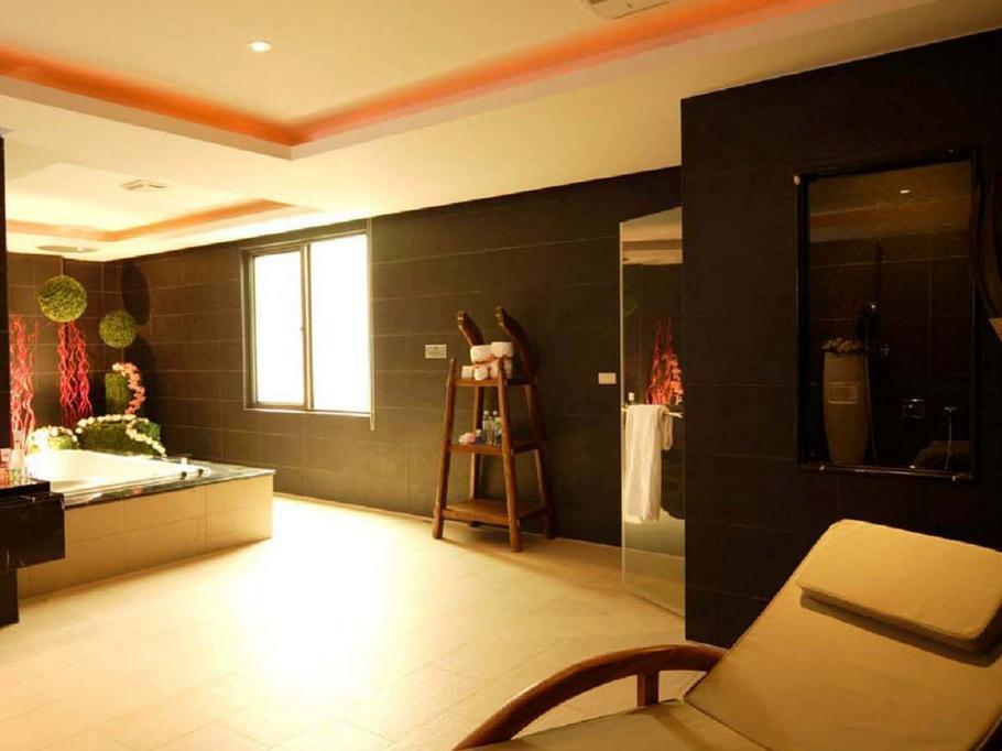 R7 Hotel Kaohsiung Eksteriør billede
