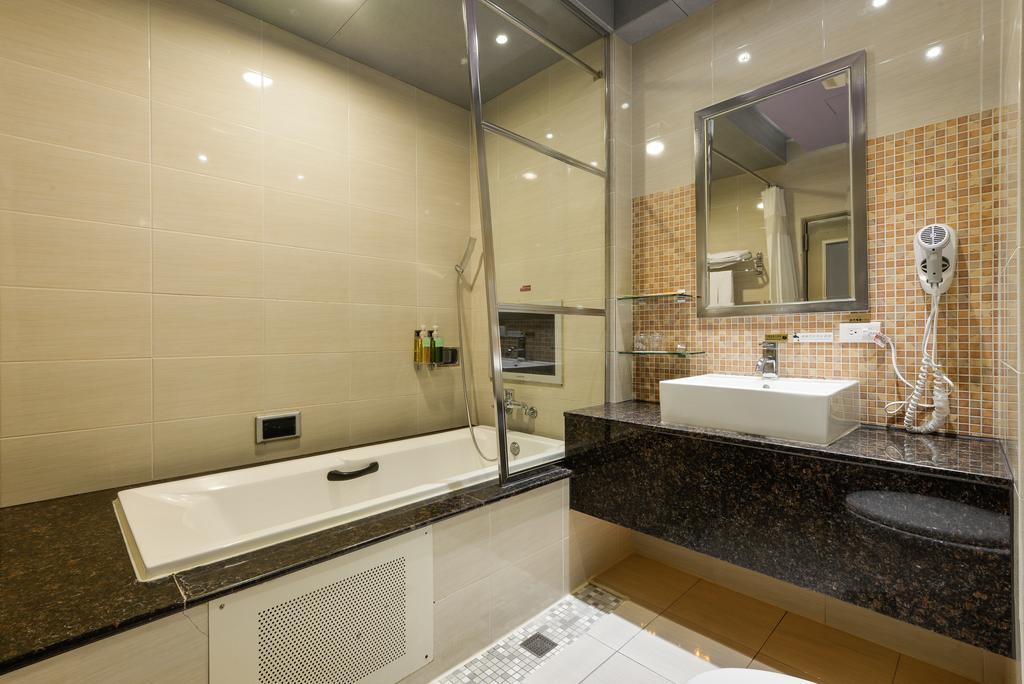 R7 Hotel Kaohsiung Eksteriør billede