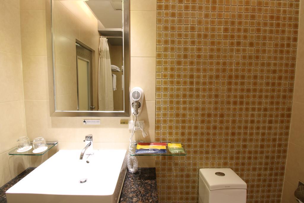 R7 Hotel Kaohsiung Eksteriør billede