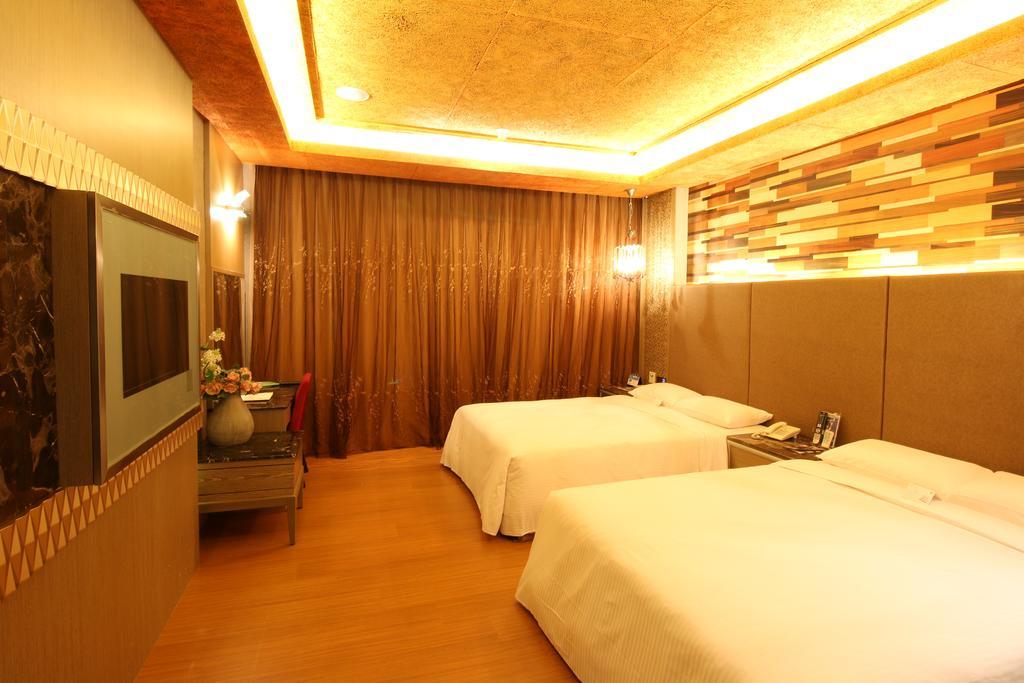 R7 Hotel Kaohsiung Eksteriør billede