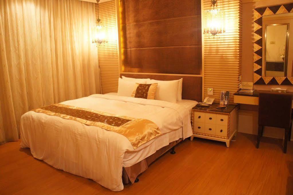 R7 Hotel Kaohsiung Eksteriør billede