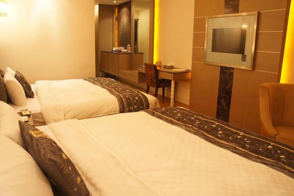 R7 Hotel Kaohsiung Eksteriør billede