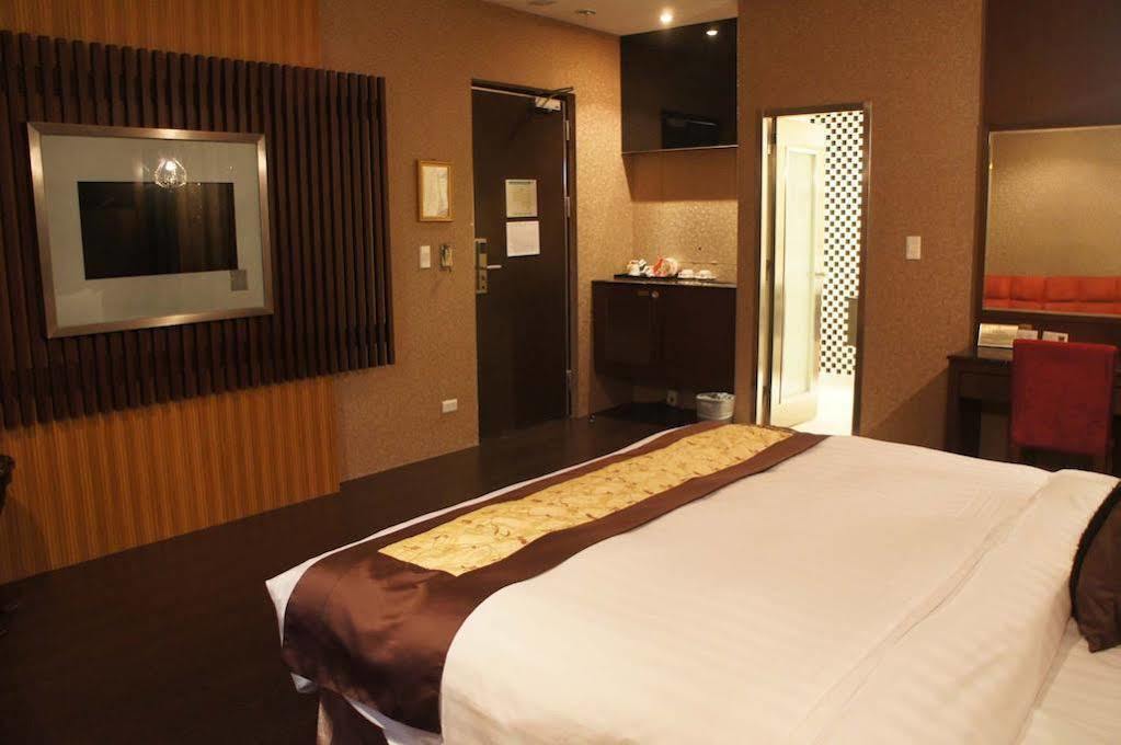 R7 Hotel Kaohsiung Eksteriør billede