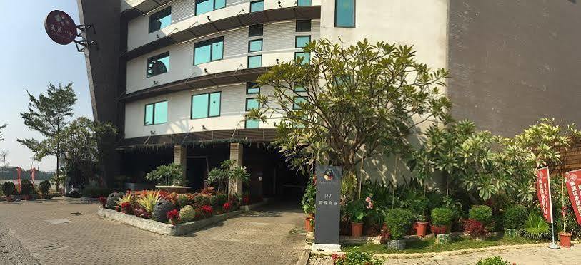R7 Hotel Kaohsiung Eksteriør billede